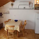 Apartment In 13837 *