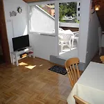 Apartment In 13837 *