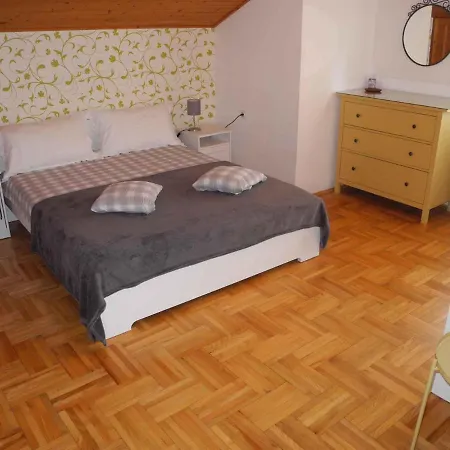 In 13837 Apartament *